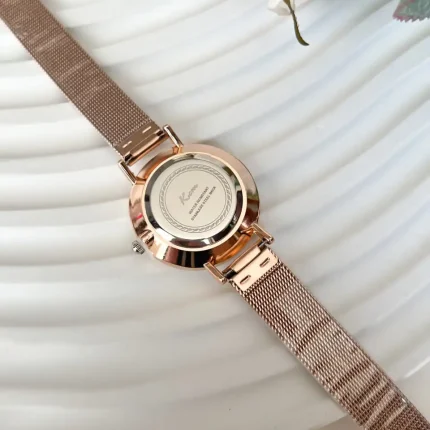 ساعت زنانه عدد درشت kcm